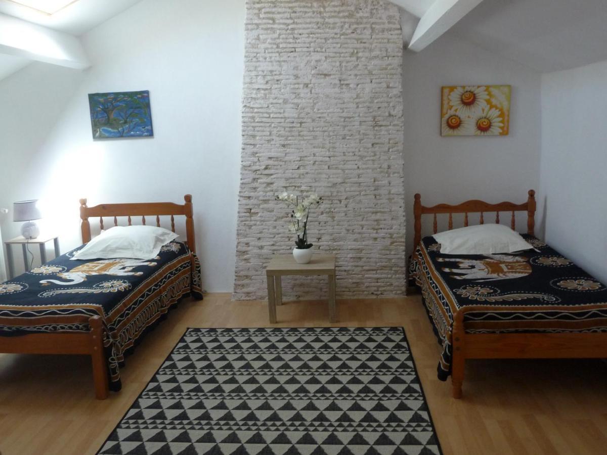 Bed and Breakfast Les Tuileries à Ponteyraud Extérieur photo