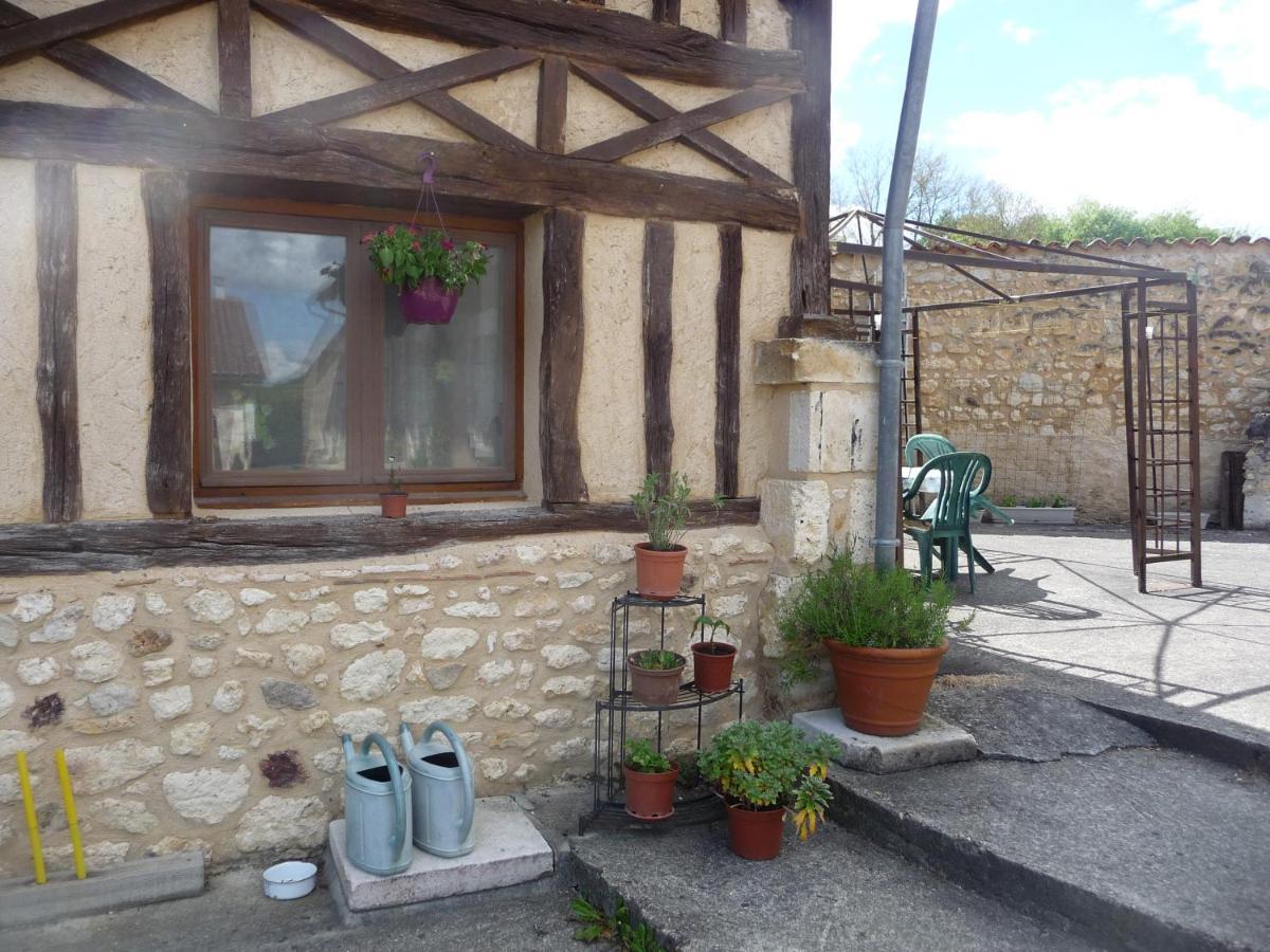 Bed and Breakfast Les Tuileries à Ponteyraud Extérieur photo